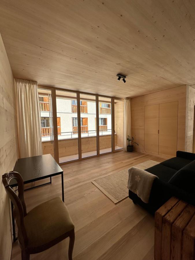 Mondholz Ferienwohnung Андерматт Экстерьер фото
